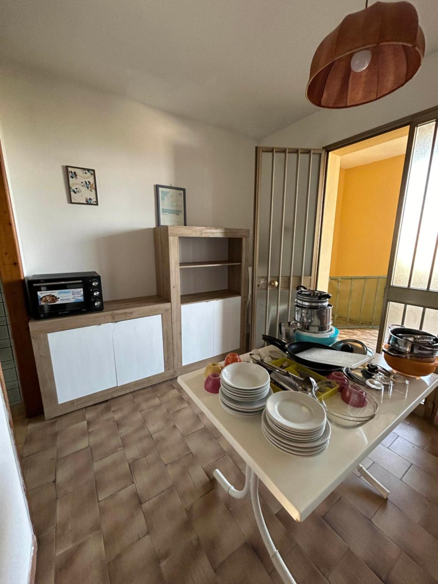 Complesso Mosaico Con Piscina Aperta Giugno Luglio Agosto Appartamenti Sono Arredati Vedi Foto Per Il Check In Agenzia Viale Francesco Petrarca 391 Lido Adriano Ra Εξωτερικό φωτογραφία